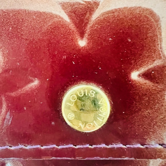 SOLD-Authentic Louis Vuitton Vernis Portefeuille Sarah Wallet Purple - Picture 6 of 14